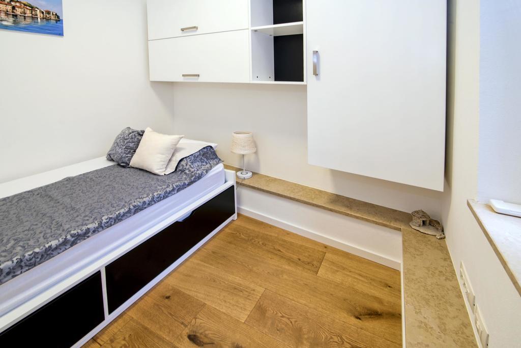 Apartment Danalu Ровинь Экстерьер фото
